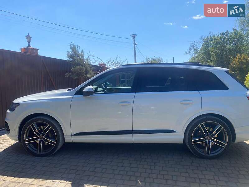 Внедорожник / Кроссовер Audi Q7 2016 в Днепре