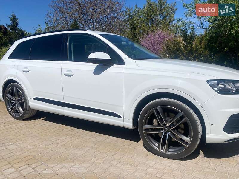 Внедорожник / Кроссовер Audi Q7 2016 в Днепре