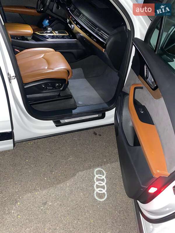 Внедорожник / Кроссовер Audi Q7 2016 в Днепре