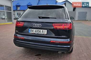 Внедорожник / Кроссовер Audi Q7 2016 в 