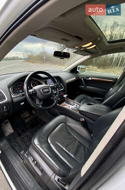 Внедорожник / Кроссовер Audi Q7 2015 в 
