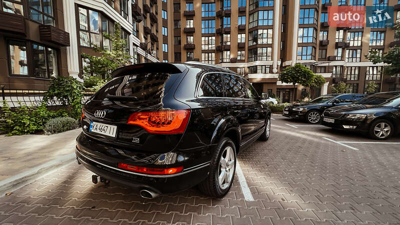 Позашляховик / Кросовер Audi Q7 2015 в Києві