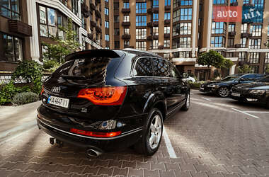 Позашляховик / Кросовер Audi Q7 2015 в 