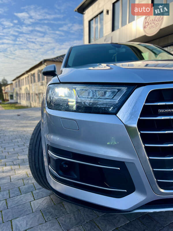 Внедорожник / Кроссовер Audi Q7 2016 в Березному