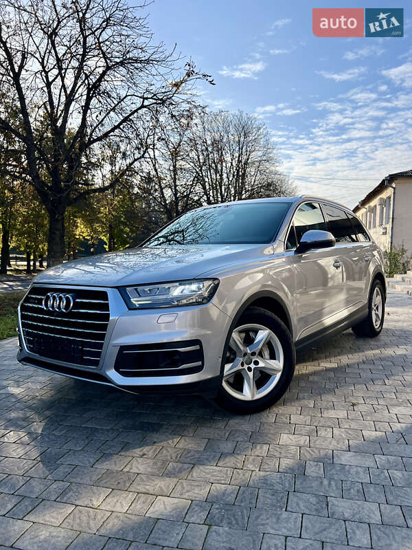 Внедорожник / Кроссовер Audi Q7 2016 в Березному