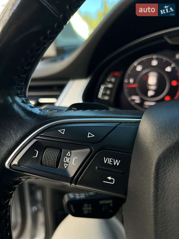 Внедорожник / Кроссовер Audi Q7 2016 в Березному