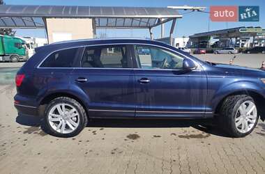 Позашляховик / Кросовер Audi Q7 2013 в 