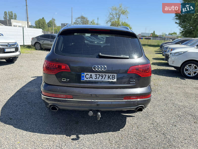 Внедорожник / Кроссовер Audi Q7 2013 в Черкассах
