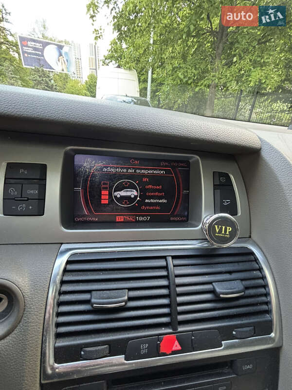 Позашляховик / Кросовер Audi Q7 2007 в Києві