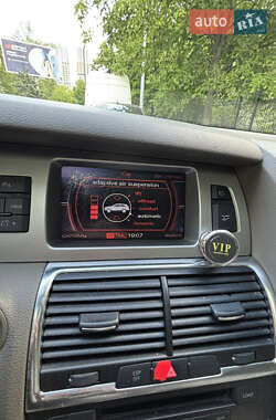 Внедорожник / Кроссовер Audi Q7 2007 в 