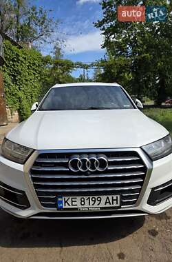 Внедорожник / Кроссовер Audi Q7 2017 в Кривом Роге