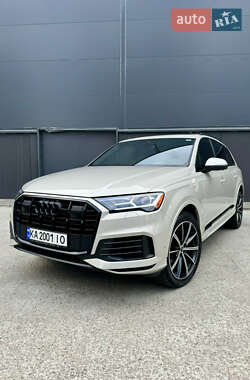 Внедорожник / Кроссовер Audi Q7 2020 в 
