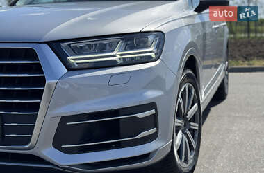 Внедорожник / Кроссовер Audi Q7 2019 в 