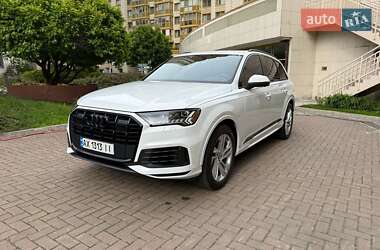 Внедорожник / Кроссовер Audi Q7 2019 в 