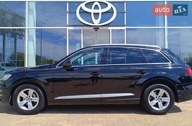 Внедорожник / Кроссовер Audi Q7 2016 в 