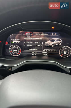 Внедорожник / Кроссовер Audi Q7 2016 в 