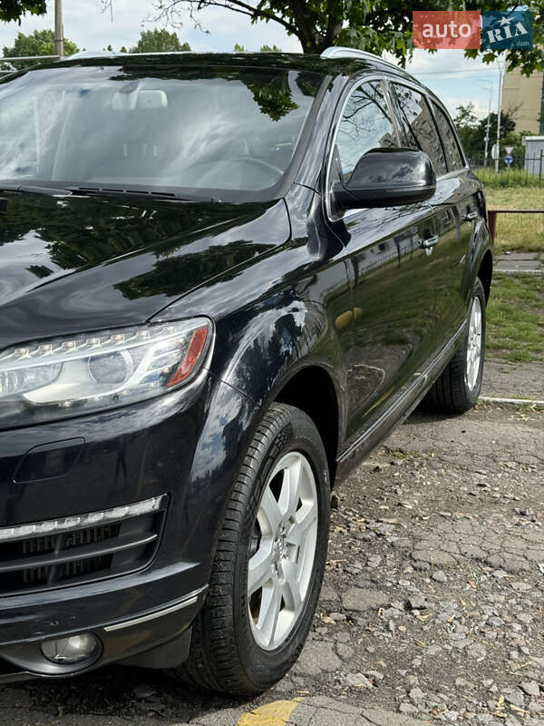 Позашляховик / Кросовер Audi Q7 2012 в Києві