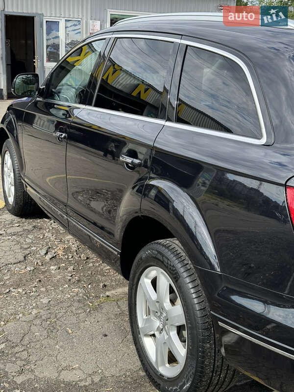 Позашляховик / Кросовер Audi Q7 2012 в Києві