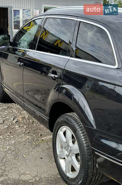 Внедорожник / Кроссовер Audi Q7 2012 в 