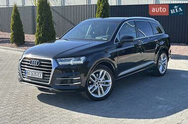 Позашляховик / Кросовер Audi Q7 2018 в 