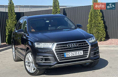 Позашляховик / Кросовер Audi Q7 2018 в 