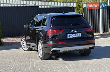 Позашляховик / Кросовер Audi Q7 2018 в 