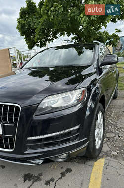 Внедорожник / Кроссовер Audi Q7 2012 в 