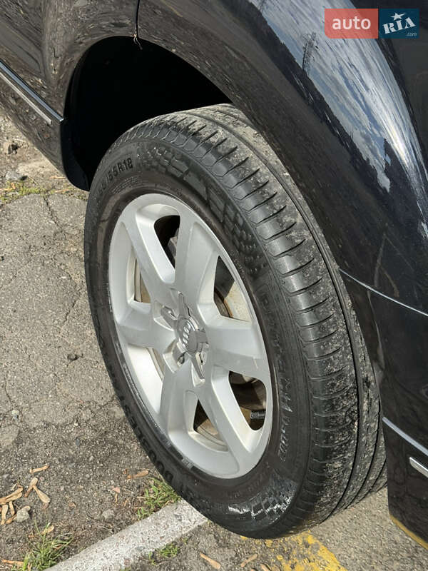 Позашляховик / Кросовер Audi Q7 2012 в Києві