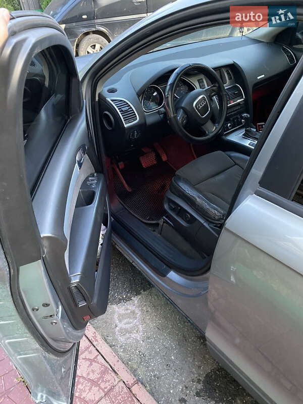 Внедорожник / Кроссовер Audi Q7 2007 в Тячеве