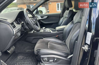 Внедорожник / Кроссовер Audi Q7 2017 в 