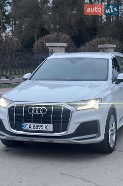 Внедорожник / Кроссовер Audi Q7 2021 в 