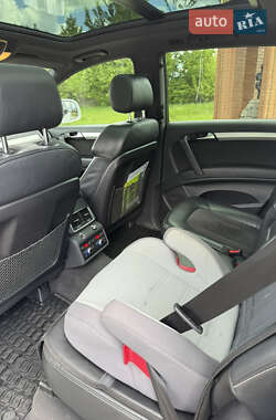 Внедорожник / Кроссовер Audi Q7 2012 в 