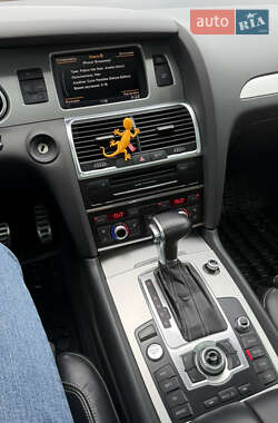 Внедорожник / Кроссовер Audi Q7 2012 в 
