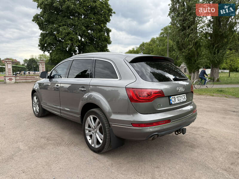Позашляховик / Кросовер Audi Q7 2011 в Ніжині