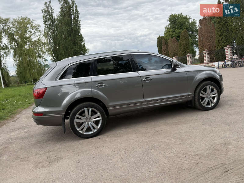 Позашляховик / Кросовер Audi Q7 2011 в Ніжині