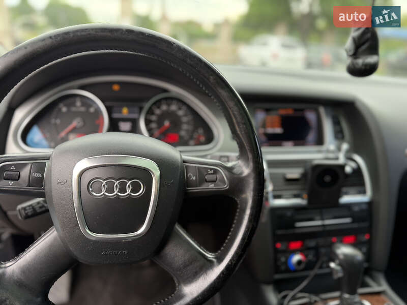 Позашляховик / Кросовер Audi Q7 2011 в Ніжині