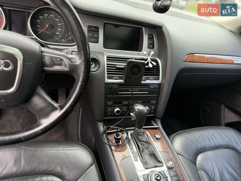 Позашляховик / Кросовер Audi Q7 2011 в Ніжині