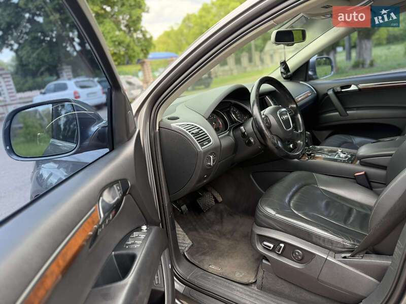 Позашляховик / Кросовер Audi Q7 2011 в Ніжині