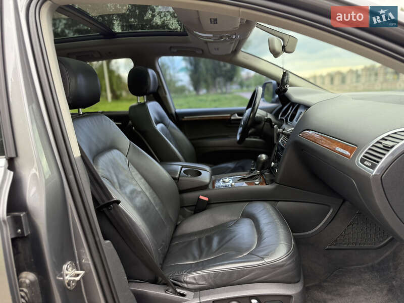Позашляховик / Кросовер Audi Q7 2011 в Ніжині