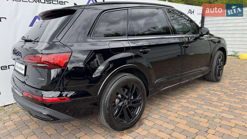 Внедорожник / Кроссовер Audi Q7 2020 в Киеве