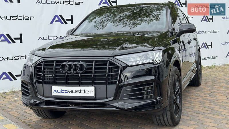 Внедорожник / Кроссовер Audi Q7 2020 в Киеве