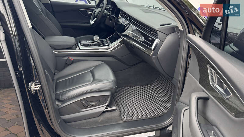 Внедорожник / Кроссовер Audi Q7 2020 в Киеве