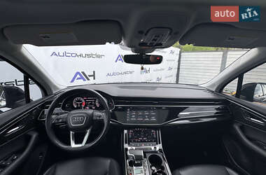 Позашляховик / Кросовер Audi Q7 2020 в 