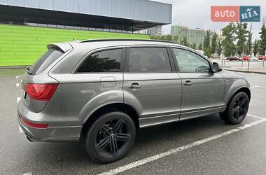 Внедорожник / Кроссовер Audi Q7 2015 в 