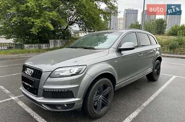 Внедорожник / Кроссовер Audi Q7 2015 в 