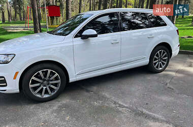 Внедорожник / Кроссовер Audi Q7 2018 в 