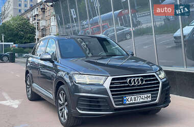 Внедорожник / Кроссовер Audi Q7 2018 в 