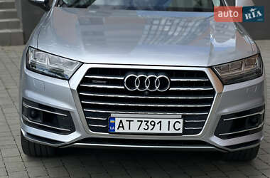 Внедорожник / Кроссовер Audi Q7 2016 в 