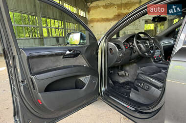 Внедорожник / Кроссовер Audi Q7 2011 в 