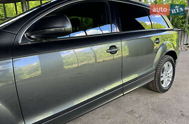 Внедорожник / Кроссовер Audi Q7 2011 в 